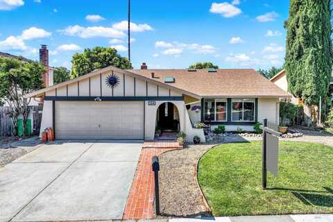 124 Dover Way, Vacaville, CA 95687