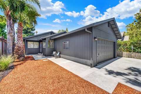 7 Bremen Court, Napa, CA 94558