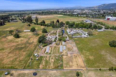 810 Helman Lane, Cotati, CA 94931