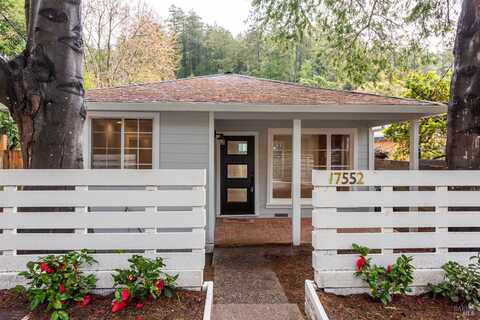 17552 River Lane, Guerneville, CA 95446