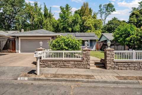 515 San Ramon Drive, Sonoma, CA 95476