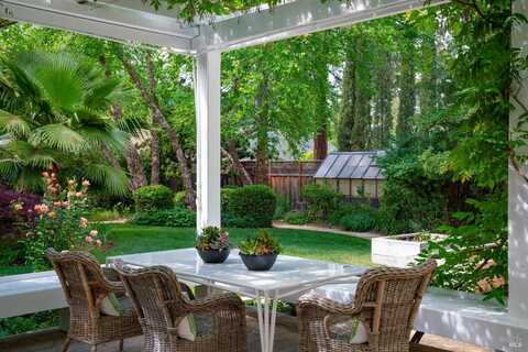 1330 Pine Street, Saint Helena, CA 94574