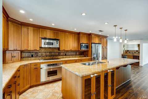 888 Marina Drive, Napa, CA 94559