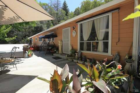 15951 Tomki Road, Redwood Valley, CA 95470