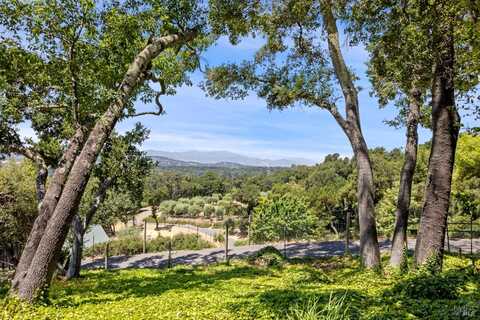 5370 Country Lane, Napa, CA 94558