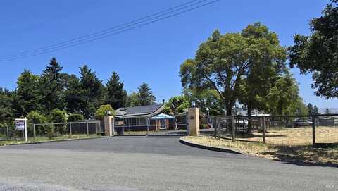 292 palm Avenue, Penngrove, CA 94951