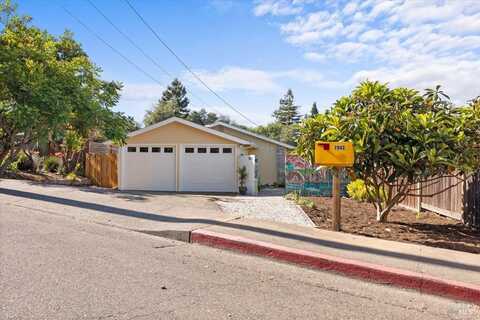 7042 Fellers Lane, Sebastopol, CA 95472