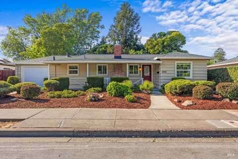 2521 Valley Center Drive, Santa Rosa, CA 95405