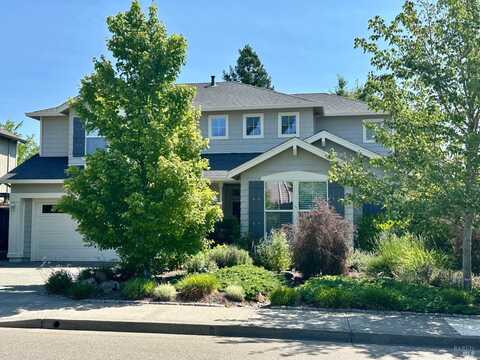 134 Douglas Fir Circle, Cloverdale, CA 95425