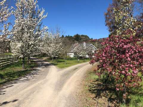 25400 Hulbert Road, Yorkville, CA 95494