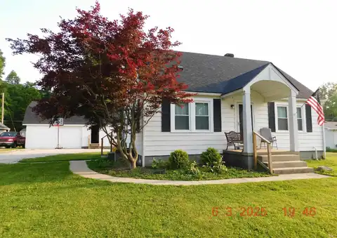 1421 E Water Street, Borden, IN 47106