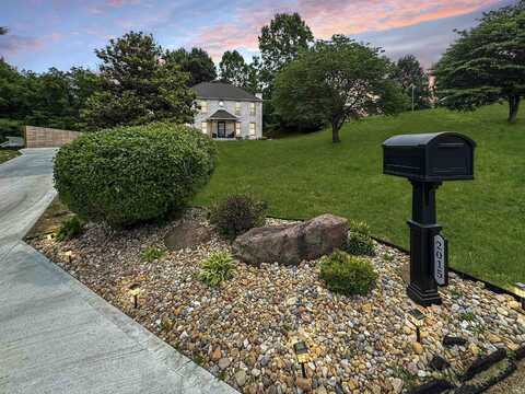 2015 Deer Lake Drive, Martinsville, IN 46151