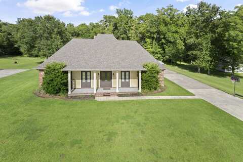 160 Samantha Dr, Chackbay, LA 70301
