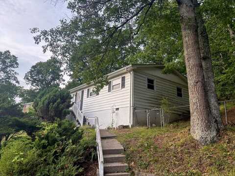 808 NEW RIVER DRIVE, BECKLEY, WV 25801