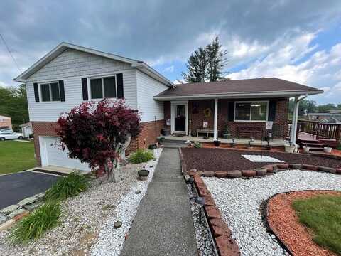 114 Sidney St, BECKLEY, WV 25801