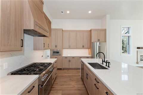 870 Pine Meadow Court, Big Bear Lake, CA 92315