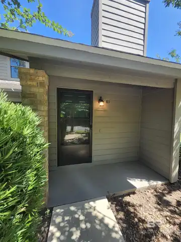 389 Clubhouse Drive, Gulf Shores, AL 36542