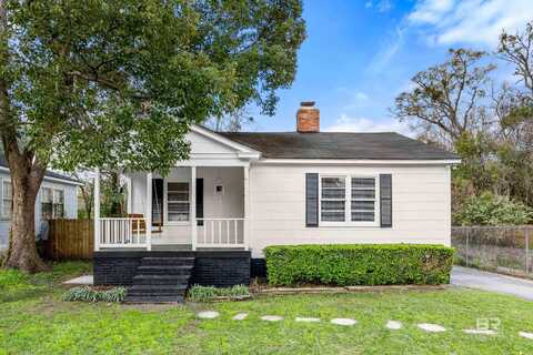 208 Pinehill Drive, Mobile, AL 36606