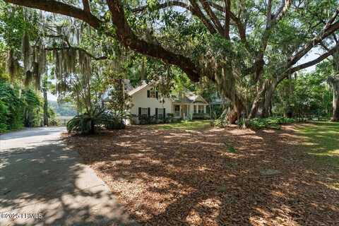 15 Walling Grove Road, Beaufort, SC 29907