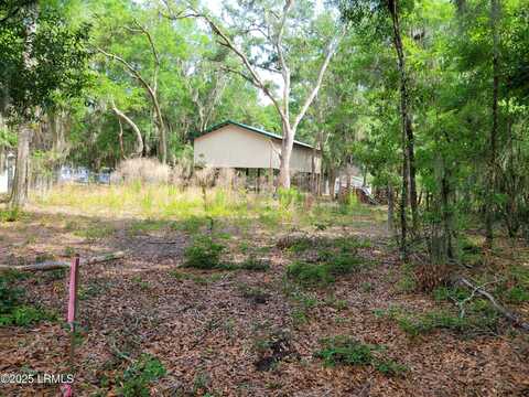 11 Gingerwood Road, Saint Helena Island, SC 29920