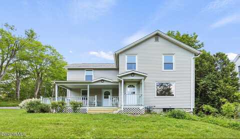 127 housatonic St, Lenox, MA 01240