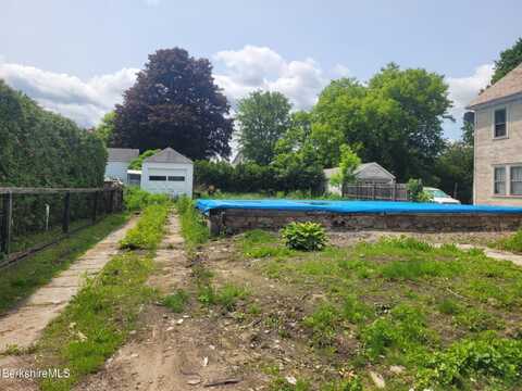 41 E Jordan St, Adams, MA 01220