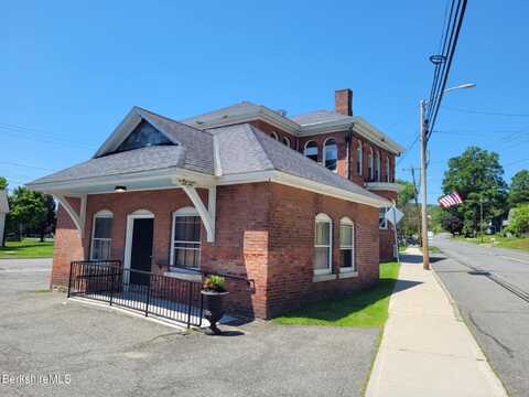80 Church St, Cheshire, MA 01225