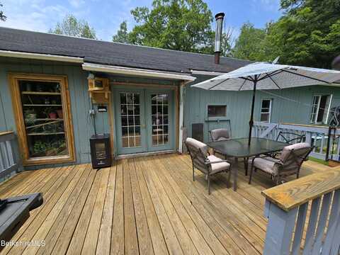 192 Curran Rd, Cheshire, MA 01225