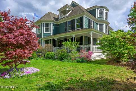 38 Taconic Ave, Lenox, MA 01240