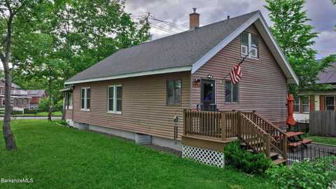 88 Newell St, Pittsfield, MA 01201
