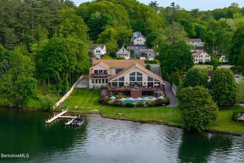 140 Hancock Rd, Pittsfield, MA 01201