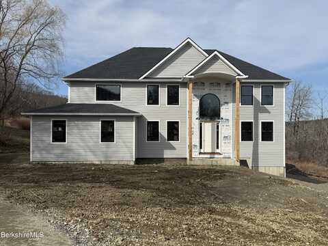 8 Northbrook Ln, Pittsfield, MA 01201