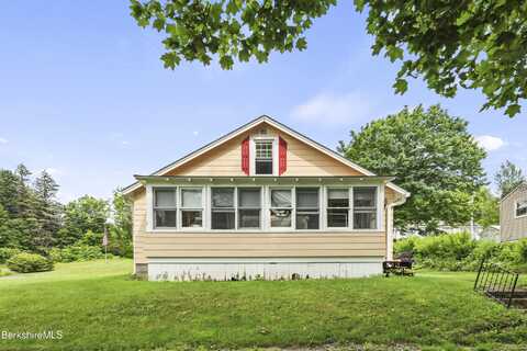15 Summit Ave, Adams, MA 01220