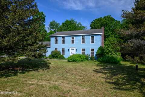 245 Southshire Dr, Bennington, VT 05201
