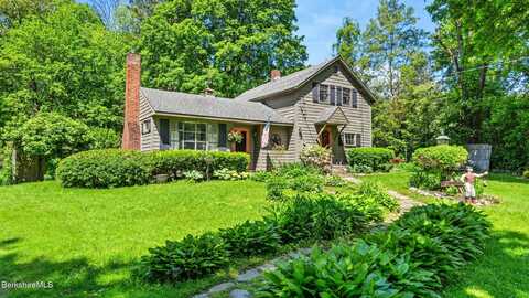 204 Cottage St, Great Barrington, MA 01236