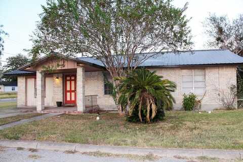 710 N Filmore, Beeville, TX 78102