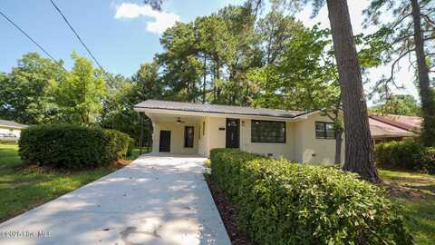 408 W Burkhead Street, Whiteville, NC 28472