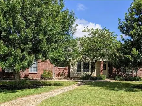 4203 Golden Eagle Dr Drive, Bryan, TX 77808