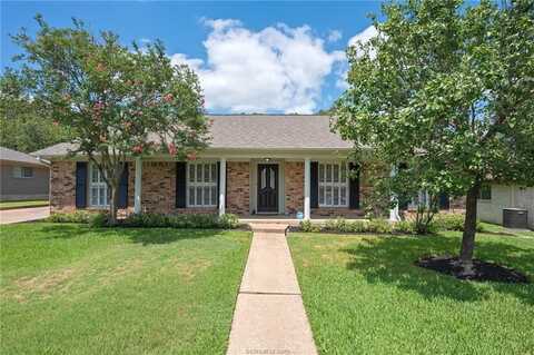 2909 River Oaks Circle, Bryan, TX 77802