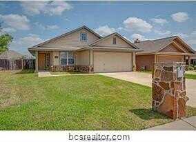 3907 Crown Ridge Court, College Station, TX 77845