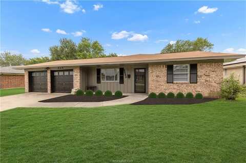 3802 Tanglewood Drive, Bryan, TX 77802
