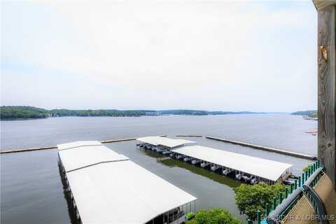 607 E Harbour Towne Drive, Lake Ozark, MO 65049