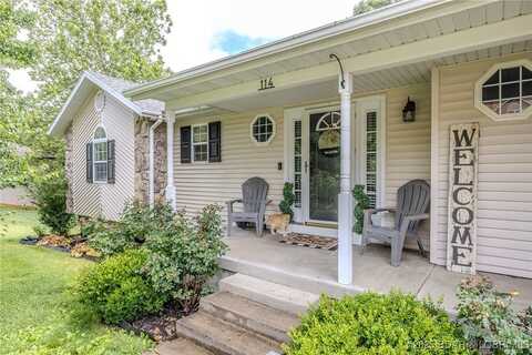 114 Watkins Drive, Camdenton, MO 65020