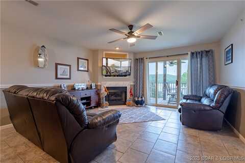 549 Park Place Drive unit: 2D, Kaiser, MO 65047