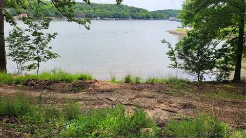 271 Racetrack Circle, Linn Creek, MO 65052