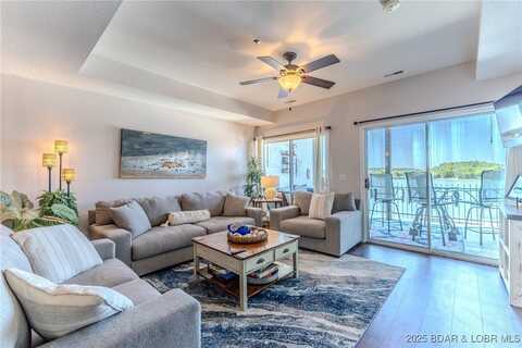 906 E. Harbour Towne Drive, Lake Ozark, MO 65049