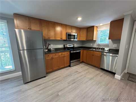20 Barba Le Lane, Lake Ozark, MO 65049