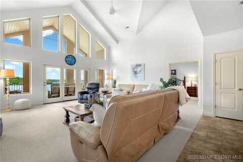 918 Tuscany Drive, Camdenton, MO 65020