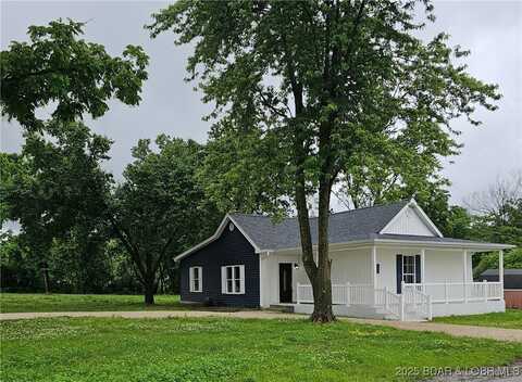 608 8th Street, Eldon, MO 65026