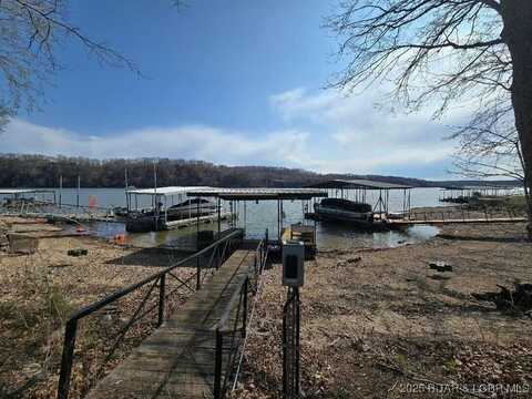 218 Chipmunk Drive, Edwards, MO 65326